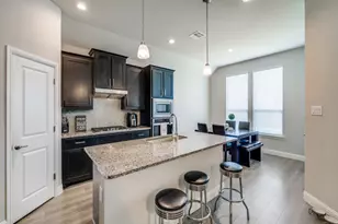 3460 April Breeze Trl, Grand Prairie, TX 76065 - Photo 4