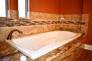 908 McCoy Dr, Irving, TX 75062 - Photo 14