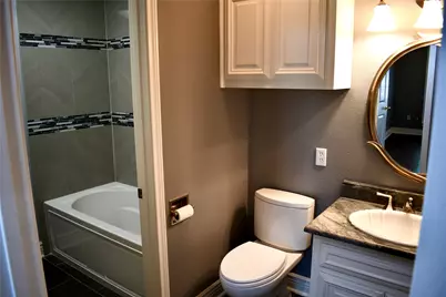 908 McCoy Drive, Irving, TX 75062 - Photo 22