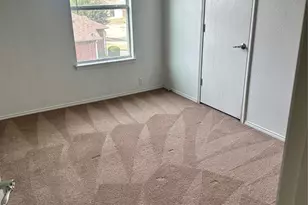 708 River Run Dr, Glenn Heights, TX 75154 - Photo 6