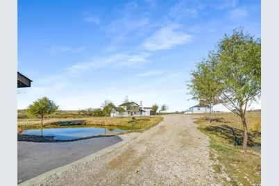 1061 Zmolek Road, Ennis, TX 75119 - Photo 32