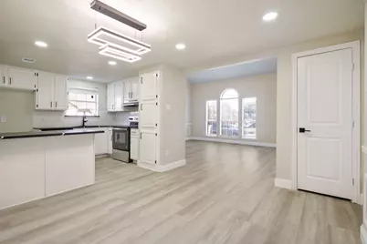 6702 Flamewood Drive, Arlington, TX 76001 - Photo 12