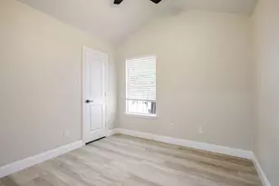 6702 Flamewood Dr, Arlington, TX 76001 - Photo 14