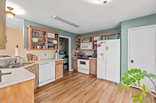 321 Village Pkwy, Crowley, TX 76036 - Photo 10