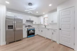 731 N Pleasant Woods Dr, Dallas, TX 75217 - Photo 4