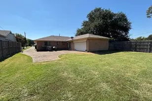 3641 Townsend Dr, Dallas, TX 75229 - Photo 2