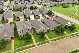 617 Wounded Knee Dr, Aubrey, TX 76227 - Photo 24