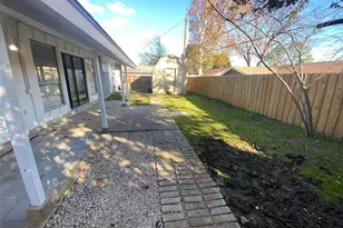 2006 W Northgate Dr, Irving, TX 75062 - Photo 24