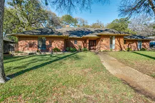 737 Newport Rd, Fort Worth, TX 76120 - Photo 6