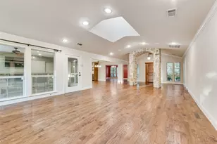 14077 Brookridge Dr, Dallas, TX 75240 - Photo 10