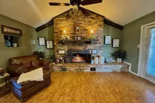 12239 Lovers Ln, LaRue, TX 75770 - Photo 24