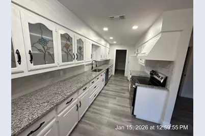 2847 W Rochelle Road, Irving, TX 75062 - Photo 2