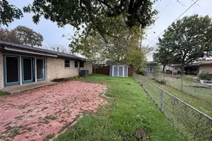 2847 W Rochelle Rd, Irving, TX 75062 - Photo 14