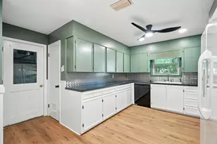 1618 Wychwood Dr, Abilene, TX 79605 - Photo 4