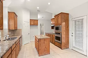 2907 Crystal Way, Grand Prairie, TX 75052 - Photo 12