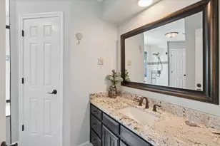 325 Cottonwood Ln, Hurst, TX 76054 - Photo 22