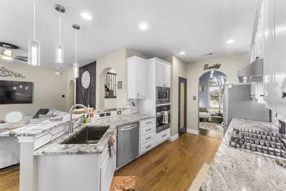 3220 Serpis, Grand Prairie, TX 75054 - Photo 10