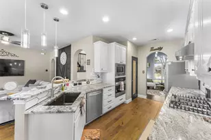 3220 Serpis, Grand Prairie, TX 75054 - Photo 10