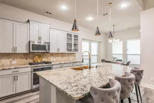 401 Mossy Rock Dr, McKinney, TX 75071 - Photo 12