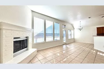 1648 Northview Drive, Grand Prairie, TX 75051 - Photo 4