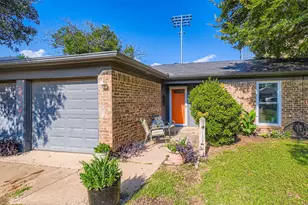 3719 French Wood Dr, Arlington, TX 76016 - Photo 2
