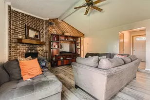 3719 French Wood Dr, Arlington, TX 76016 - Photo 4