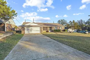 824 S Lillis Ln, Denison, TX 75020 - Photo 4