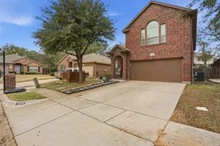 1205 Briarwood Dr, Azle, TX 76020 - Photo 2