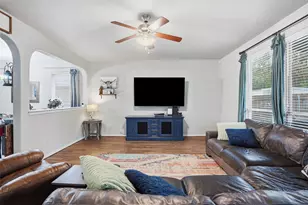 1205 Briarwood Dr, Azle, TX 76020 - Photo 10