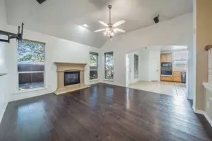 7042 Hedgebrook Dr, Dallas, TX 75249 - Photo 6