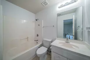 7042 Hedgebrook Dr, Dallas, TX 75249 - Photo 20