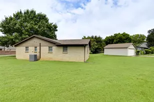 802 Cardinal Rd, Mansfield, TX 76063 - Photo 4