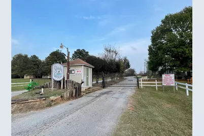 224,208 E Cherokee, Bullard, TX 75757 - Photo 1