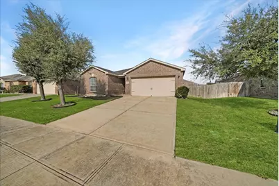 12916 Kingsgate Drive, Rhome, TX 76078 - Photo 2