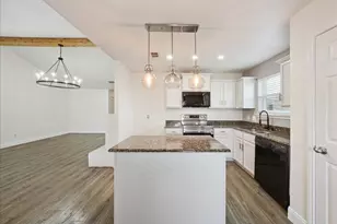 12916 Kingsgate Dr, Rhome, TX 76078 - Photo 14