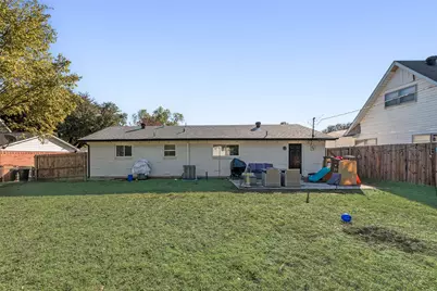 756 Briarwood Lane, Hurst, TX 76053 - Photo 18