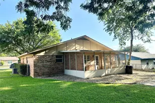 901 W Star St, Gainesville, TX 76240 - Photo 16