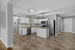 2925 Nautilus Dr, Lancaster, TX 75146 - Photo 8