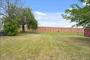 605 Neptune Dr, Denton, TX 76209 - Photo 2