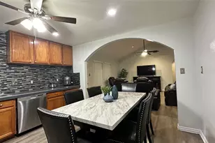 13731 Biggs St, Dallas, TX 75253 - Photo 8