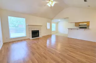 414 Dakota Dr, Joshua, TX 76058 - Photo 4