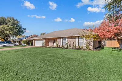 4105 Hemlock Street, Fort Worth, TX 76137 - Photo 2