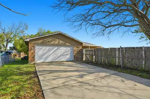 6101 Greenlawn St, Rowlett, TX 75088 - Photo 2