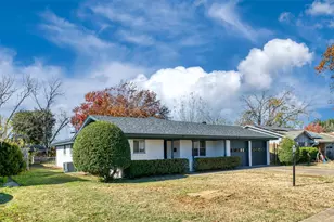 2130 Lemart St, Grand Prairie, TX 75051 - Photo 2