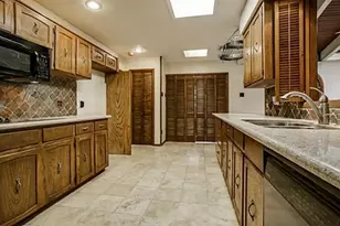 3309 Hollow Creek Rd, Arlington, TX 76001 - Photo 30