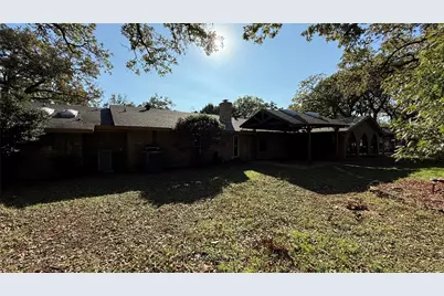 3309 Hollow Creek Road, Arlington, TX 76001 - Photo 8