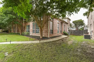 11546 Fountainbridge Dr, Frisco, TX 75035 - Photo 2