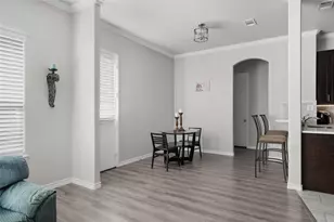 808 E 6th St, Bonham, TX 75418 - Photo 14