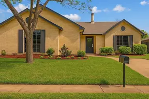 3825 Hackberry Ln, Bedford, TX 76021 - Photo 1