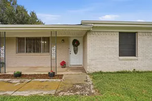 3904 Lakewood Dr, Lake Worth, TX 76135 - Photo 6